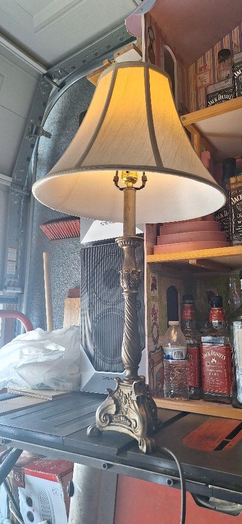 Beatiful Brass Table Lamp 28" H X 15" W ,working Good