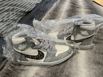 Dior Sneaker Brand New