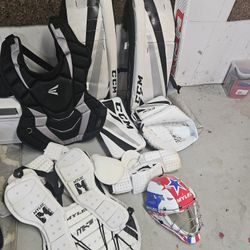 Deck Hockey Goalie Pads With Bag 