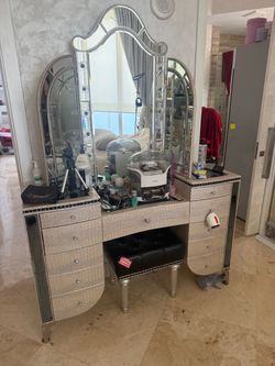 Glam Vanity Dressing Table with Mirror and Stool