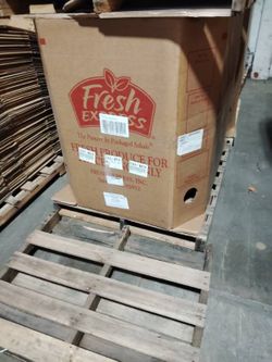I SELL USED GAYLORD BOXES GOOD QUALITY & MORE