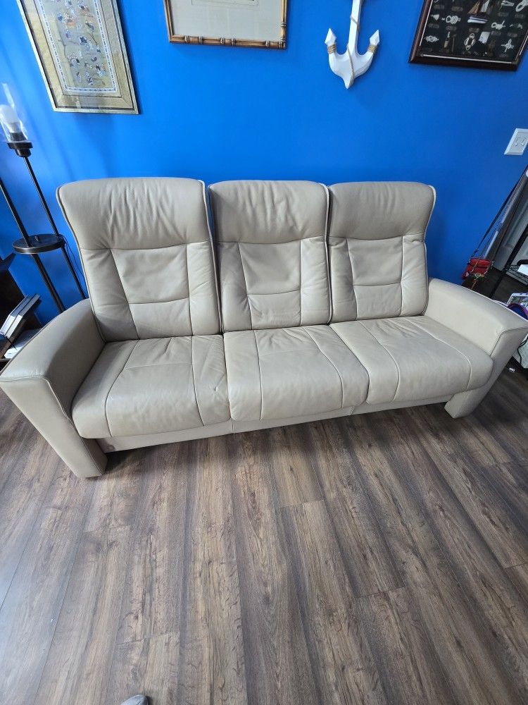 Fjords Stressless All Leather Reclining Couch