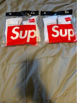 Supreme socks