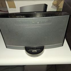 Bose Sound Dock With Bluetooth Adapter 
