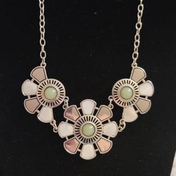 Green W/white And Silver Necklace 