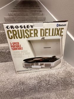 Crosley Cruiser Deluxe Bluetooth Record Player – White Sand