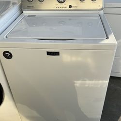 Maytag top loader washer extra large load capacity  working perfectly
