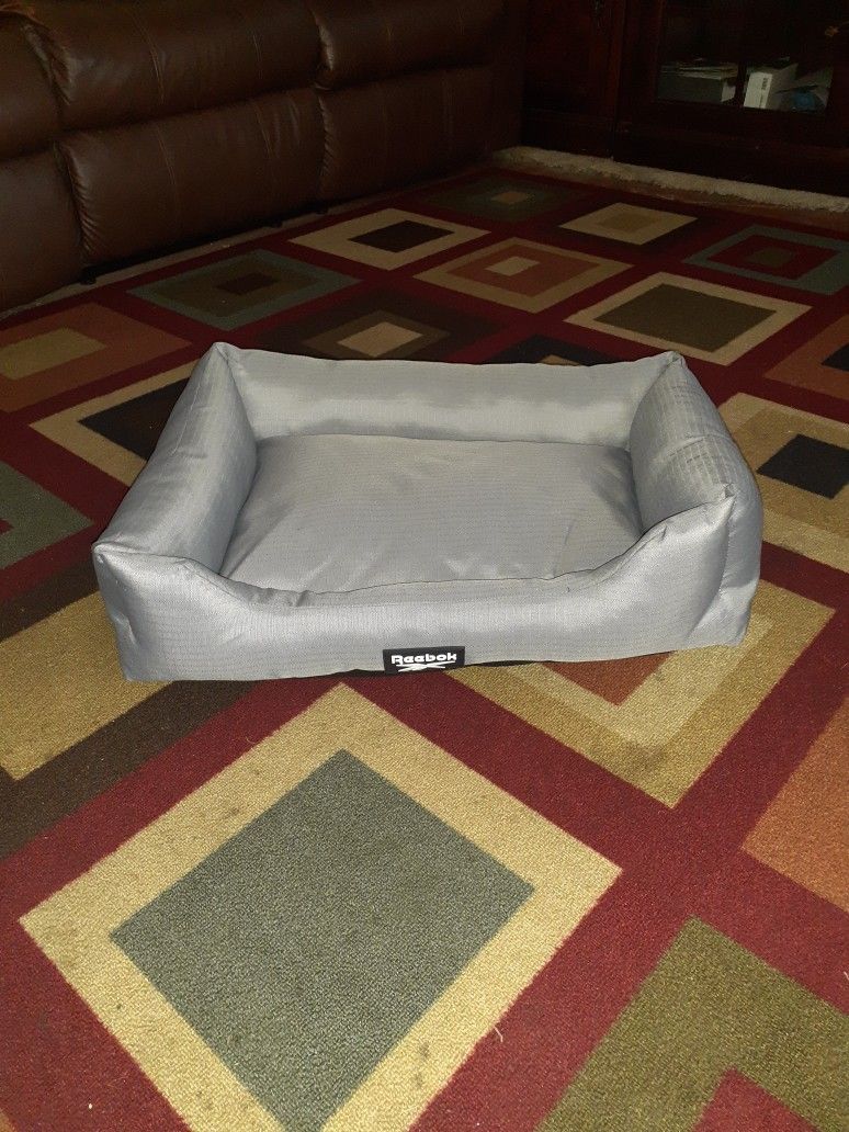 Dog Bed /Reebok