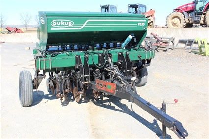 Sukup 2055 No-till Drill. Grain And Seed Box. Low Use Can Be Mounted On 3pt Hitch Or Tow. Excellent Condition.