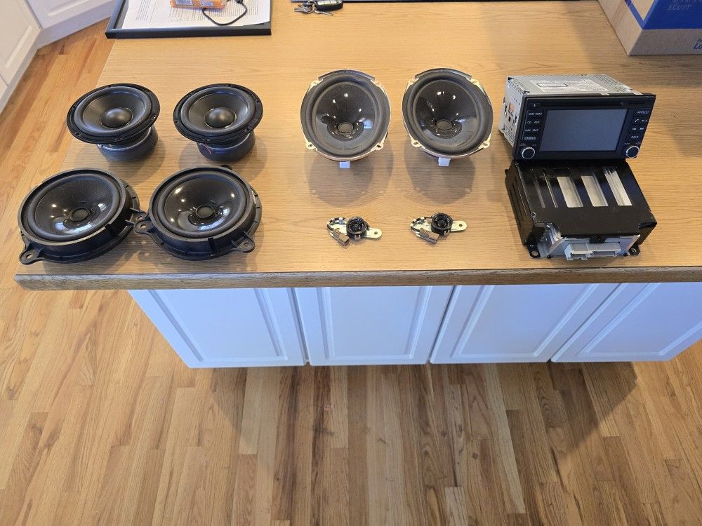 Nissan Frontier Stereo Crew Cab 2020