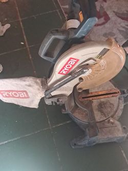 Saw ajustable