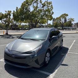 Toyota Prius 2017
