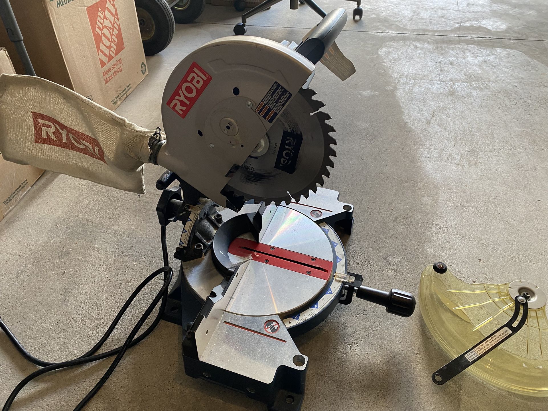 Ryobi TS1340  Compound Miter Saw