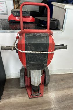 Milwaukee Jack Hammer (Fuel Breaker Kit)