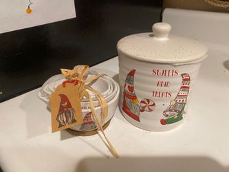 Holiday measuring cups/canister