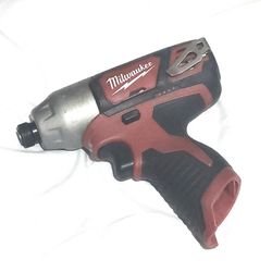MILWAUKEE M12 1/4 IMPACT 