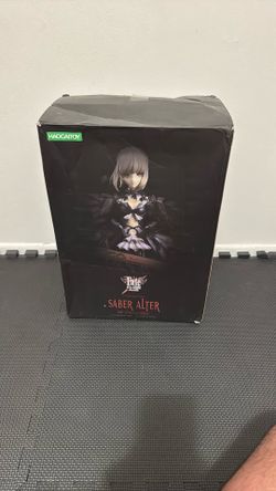 1/7 Scale Saber Alter Huke Collaboration Package