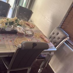 Set Of 4 Or 2 Chairs Diner No Table