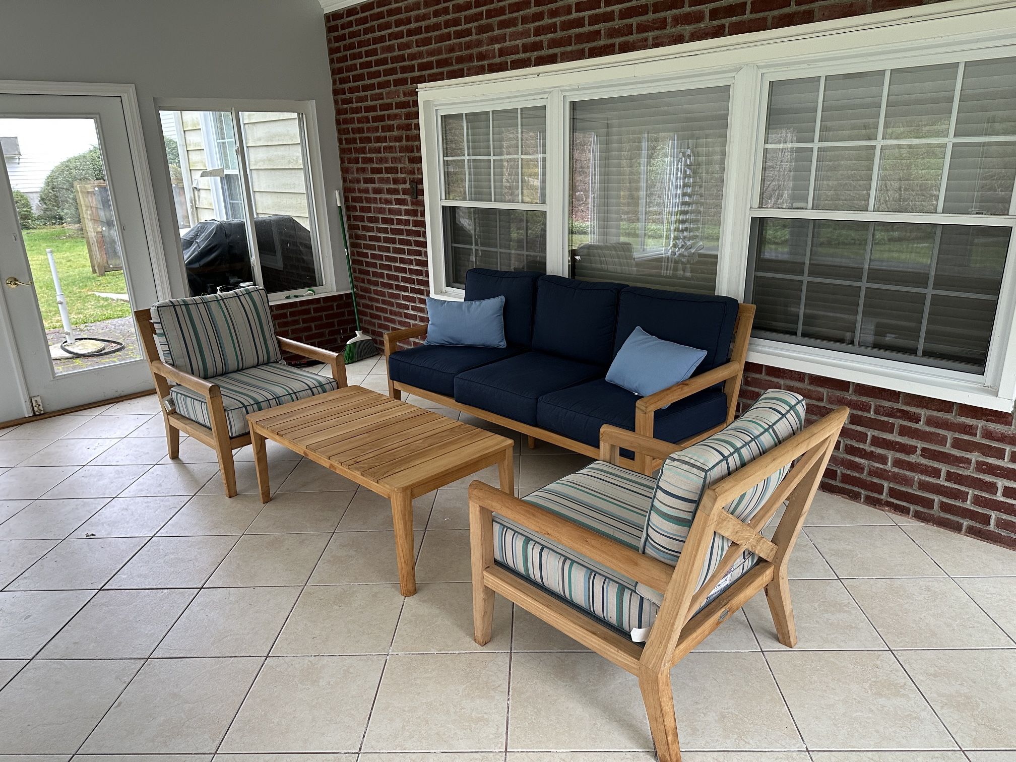 Fortunoff Patio Set ( Indonesian Teak Wood)
