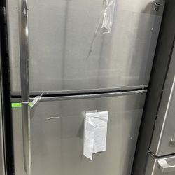 kenmore refrigerator  33 inches top freezer 