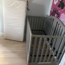 New Baby Crib 