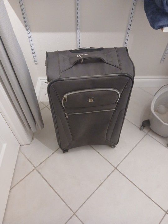 SUITCASE LUGGAGE