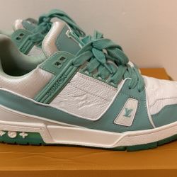 Louis Vuitton Sneakers 1 to 1 Just Like Og's 