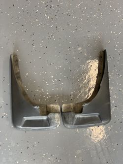 05-15 Nissan Xterra OEM Black Front Mud Flap Splash