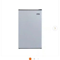 Magic Chef 4.4 Cu. Ft. Compact All Refrigerator Stainless Steel 