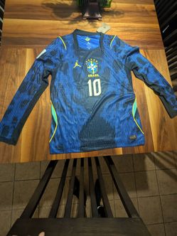 Brazil world cup away jersey large long sleeve