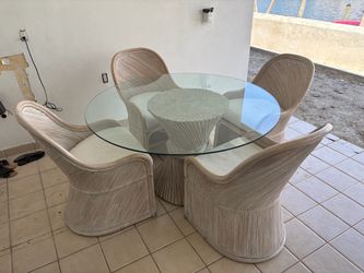 Vintage Henry Link Rattan Dining Set – 54” Glass Table + 4 Chairs