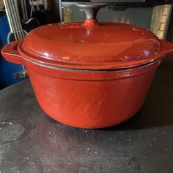 Bella Cast Iron Dutch Oven