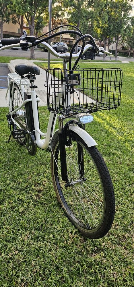 Nakto Women's Electric Bike , Excellent Condition