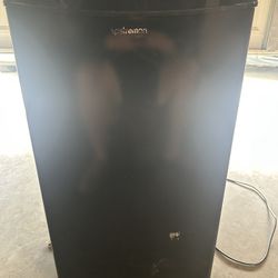 Single Door Mini Fridge