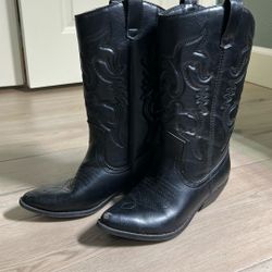 Black Cowboy Boots