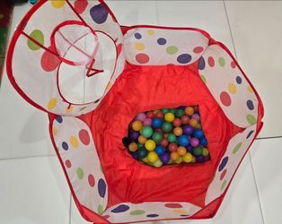 Balls and ball pit