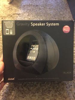 iPod station and speaks