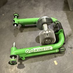 Kinetic Bike Bicycle Trainer