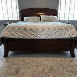 Bedroom Furniture Set With Matching Desk & Lounge Chair