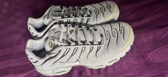 Nike Air Max Size 9.5