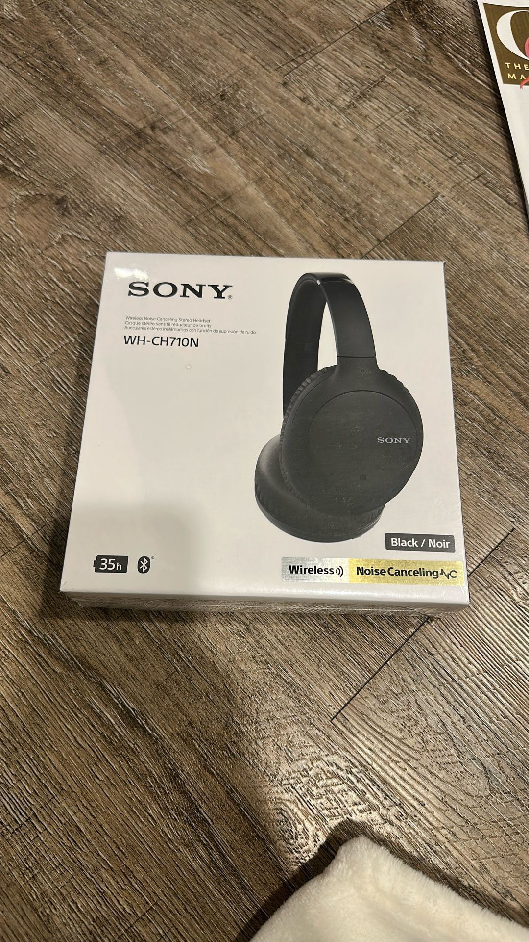 Sony Wireless Noise Canceling Headphones New In Box