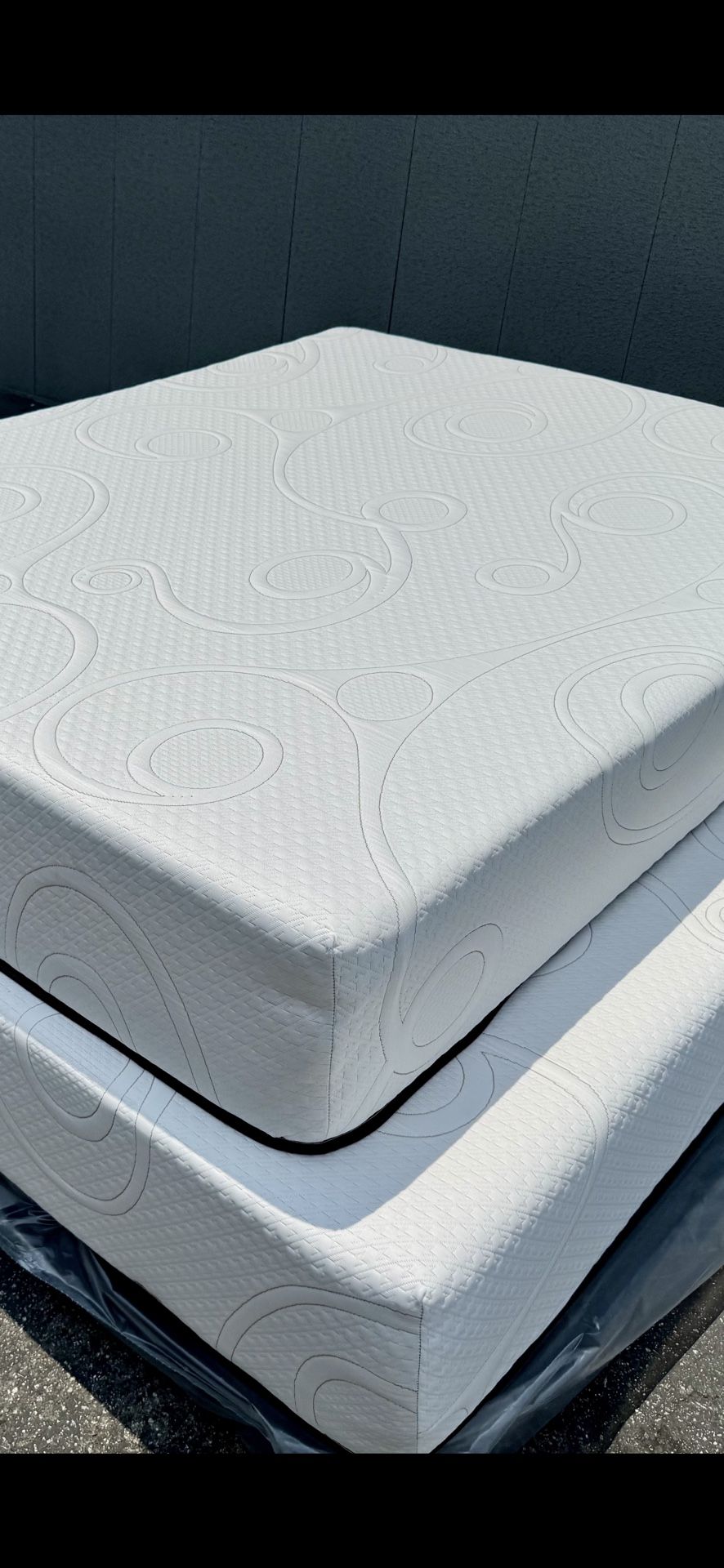 Memory Foam Gel Mattress And Box Springs