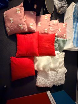 Throw cushion bundle