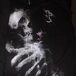 black hoodie 