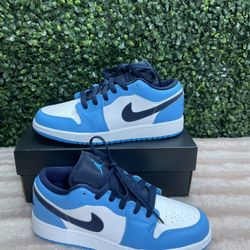 Air Jordan 1 Low GS "UNC" White/Powder Blue Size 4.5Y (Women’s Sz 6) 553560-144