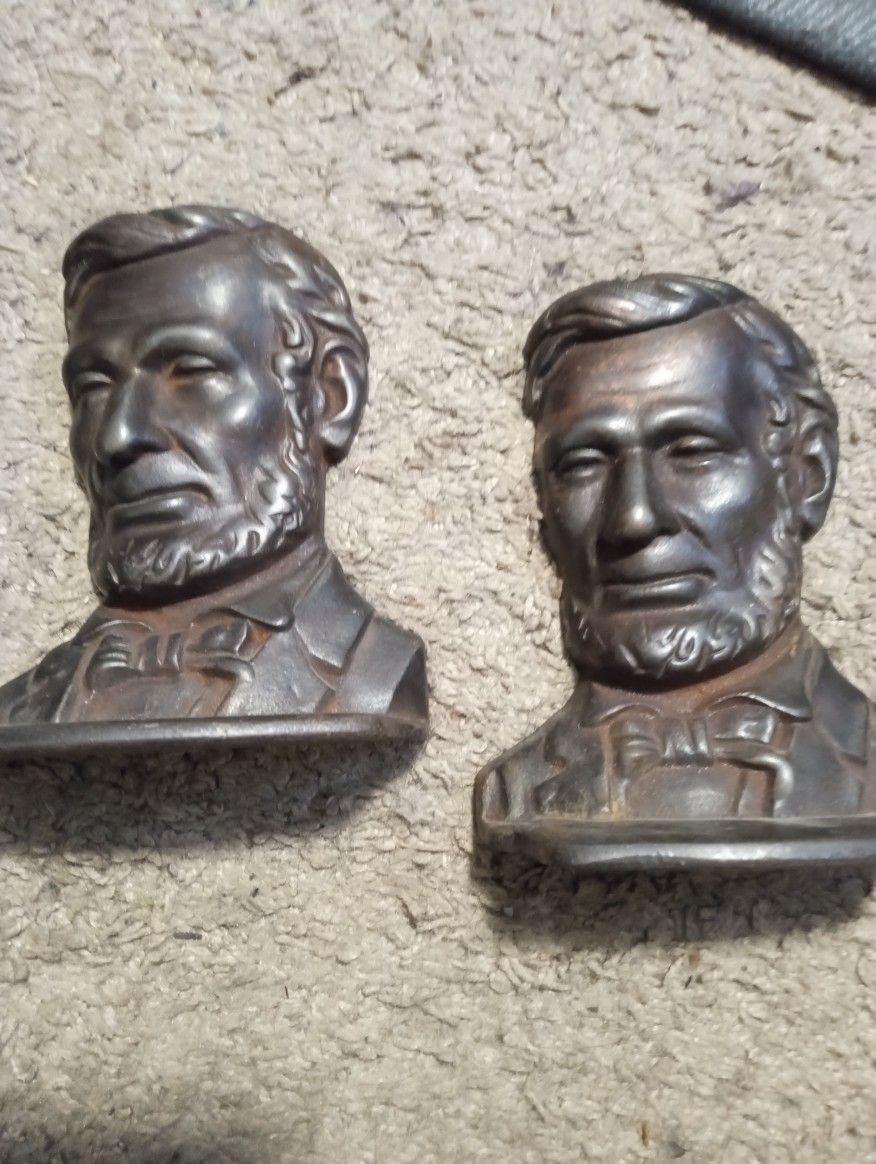 Cast Iron Abraham Lincoln Book Ends.  Worn Brass Finish.  