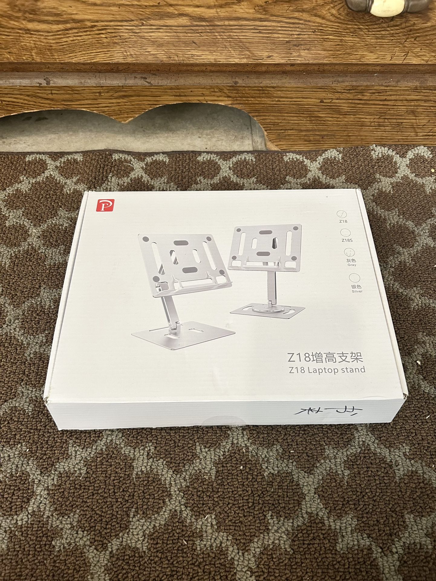 Z18 Metal Laptop Stand – Improves Posture & Cooling