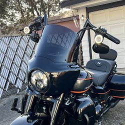 Road warrior WINDSHIELD ONLY