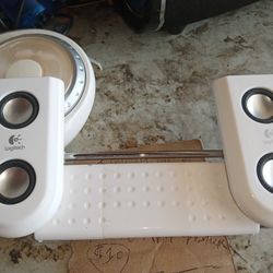 Logitech Mm22 Portable Mini Speaker