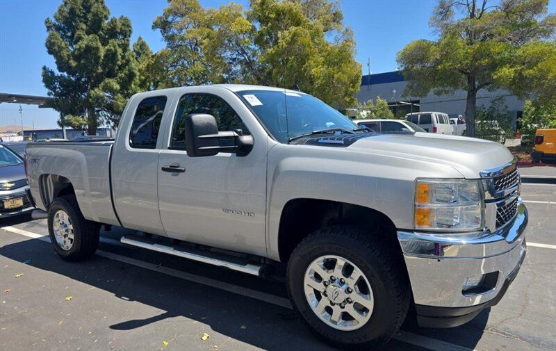 2011 Chevrolet Silverado 2500 DIESEL TRUCK 4WD 1-OWNER 92K MI CHEVY SILVERADO